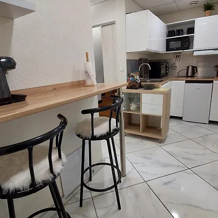 Superbe Et Son Garage Prive Gratuit Apartment Nimes