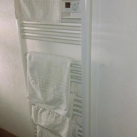 Superbe Et Son Garage Prive Gratuit Nimes